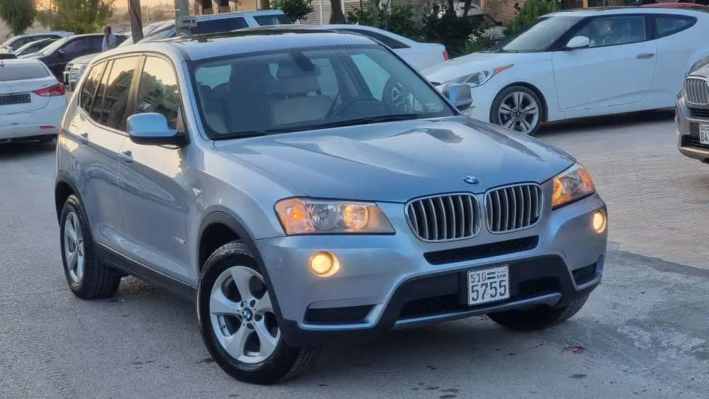 BMW X3 2011 بحالة ممتازة - صورة 3