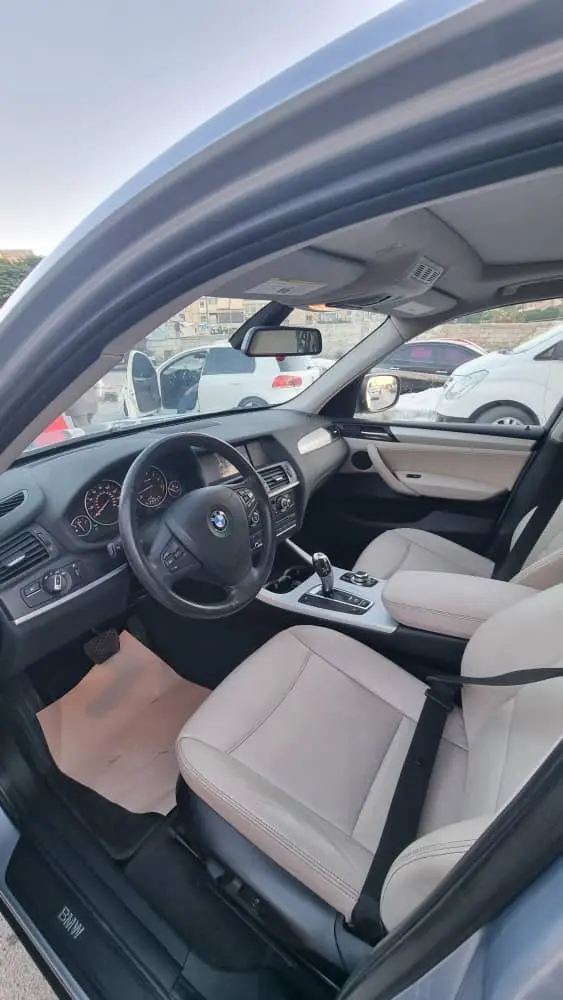 BMW X3 2011 بحالة ممتازة - صورة 5