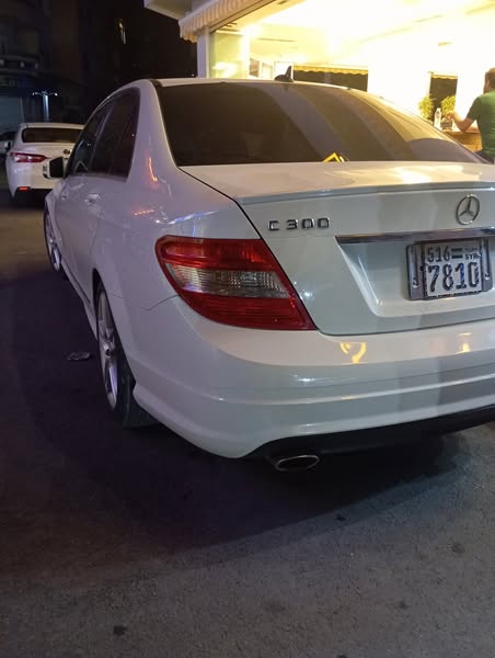 مرسيدس C300 2011 - صورة 5