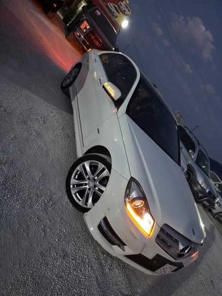 مرسيدس-بنز C 220 2012 - صورة 2