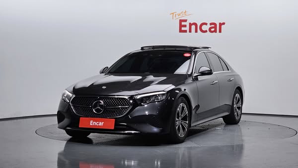 مرسيدس بنز E-Class 2024 - صورة 3