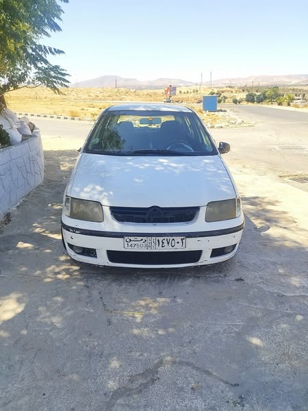فولكس فاجن بولو 2001 - صورة 1