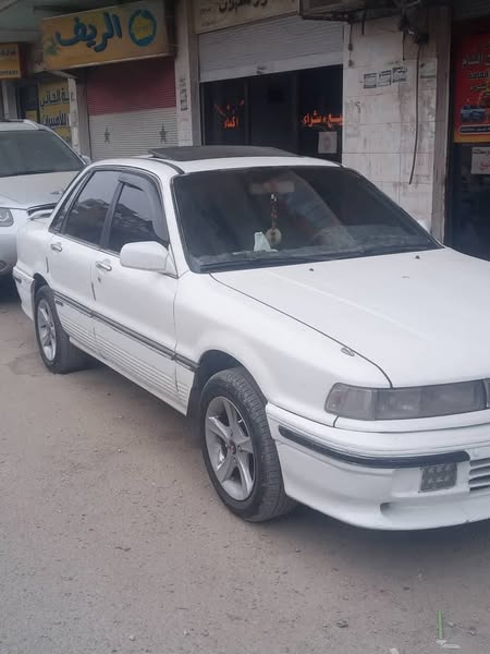 متسوبيشي لانسر 1992 - صورة 3