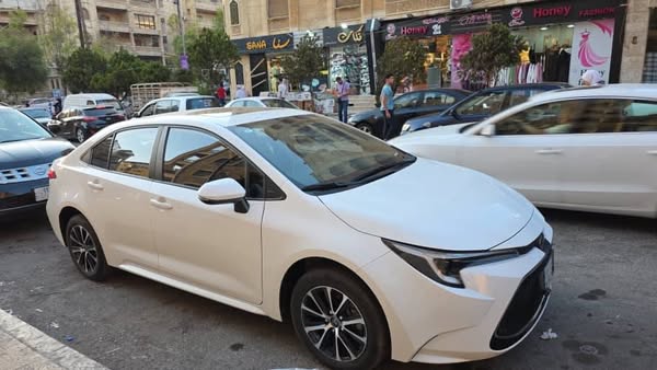 تويوتا كورولا 2023 - صورة 1