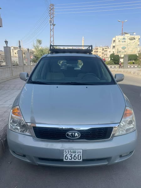 كيا كرنفال 2012 - صورة 1