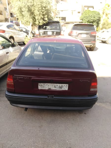 اوبل كاديت 1991 - صورة 3