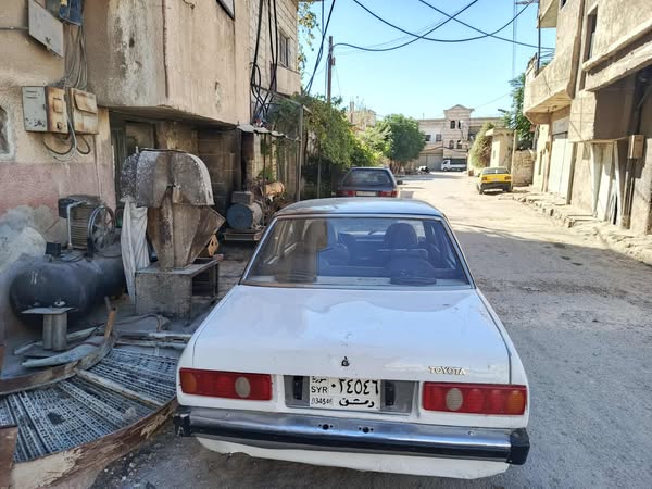 تويوتا كورولا 1980 - صورة 2