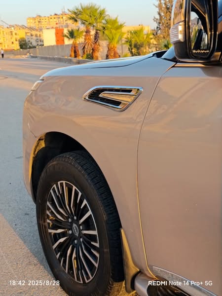 نيسان باترول 2012 - صورة 2