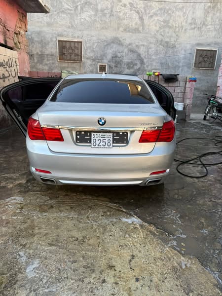 BMW 750Li 2012 - صورة 3
