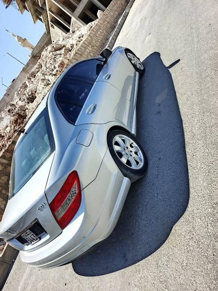 مرسيدس-بنز C220 CDI 2009 - صورة 4