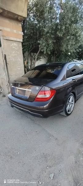 مارسيدس C200 2014 - صورة 3