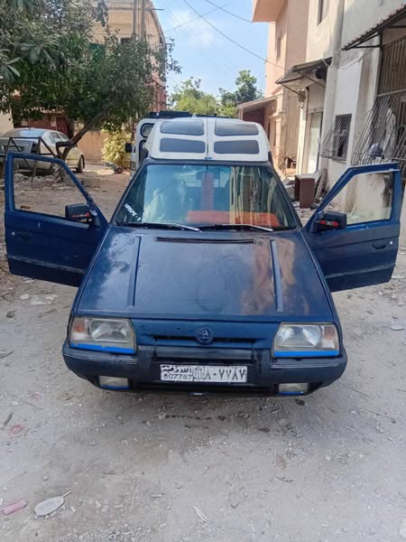 سكودا بيك أب 1995 - صورة 1