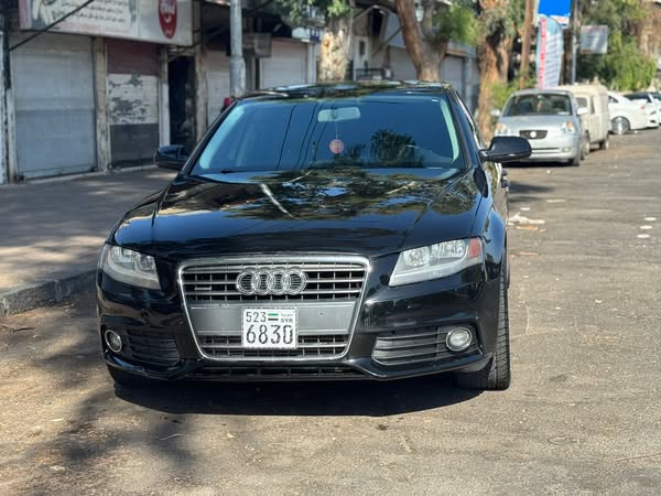 أودي A4 2011 - صورة 1