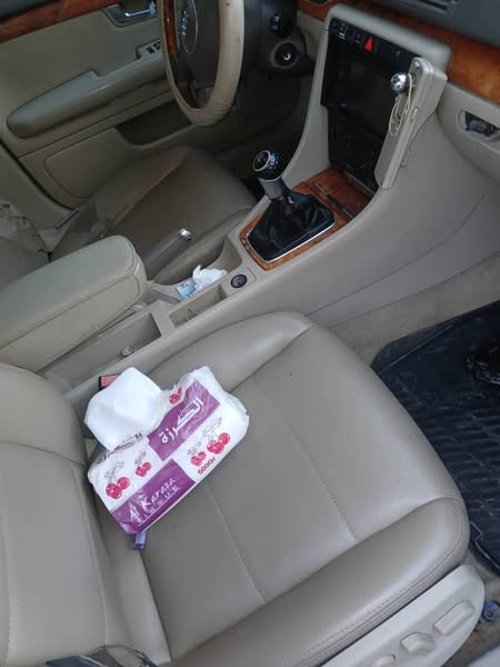 أودي A4 2003 - صورة 2