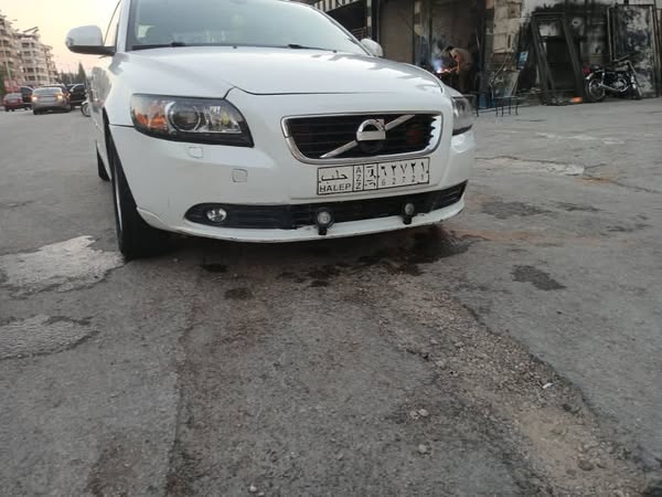 فولفو S40 2012 - صورة 4