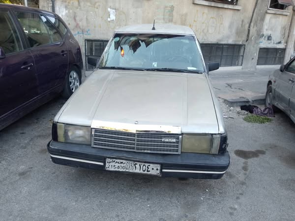 مازدا 929 1983 - صورة 5