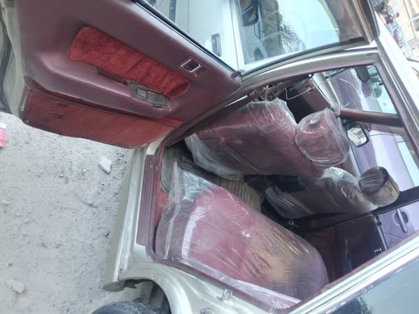 مازدا 929 1983 - صورة 4