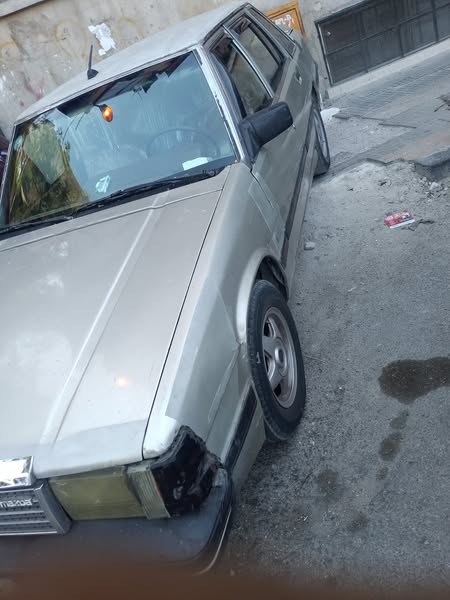 مازدا 929 1983 - صورة 2