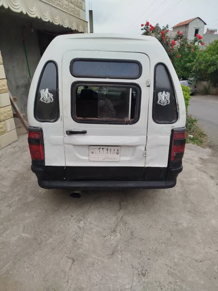 سكودا Pickup 1998 - صورة 4