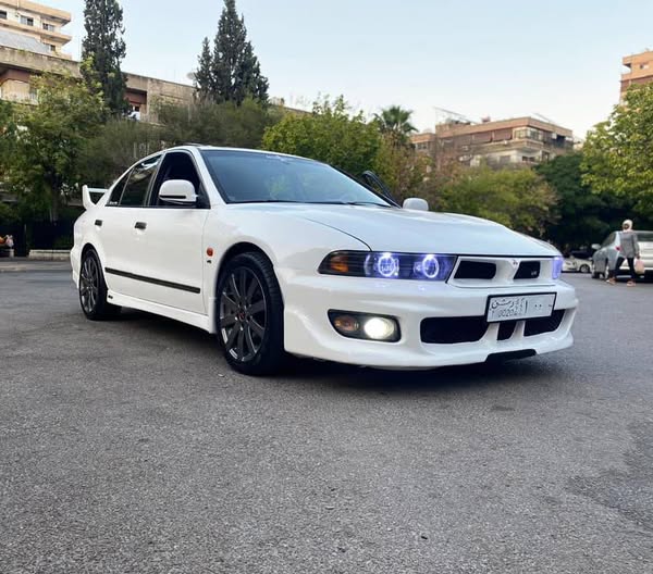 Mitsubishi Galant 1998 - صورة 1