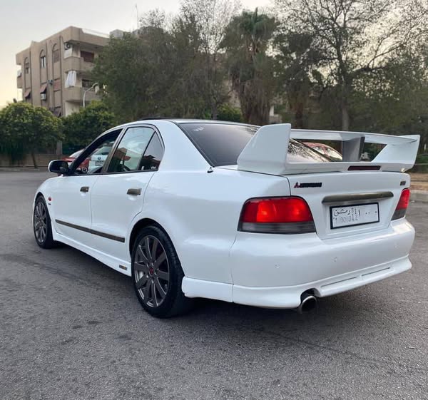 Mitsubishi Galant 1998 - صورة 2