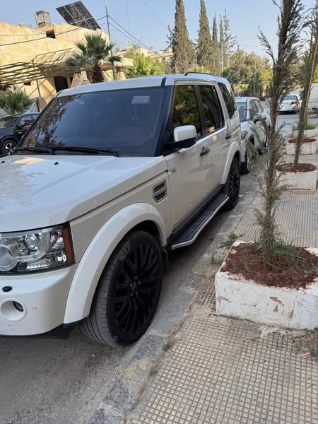 لاند روفر ديسكفري 4 2011 - صورة 3