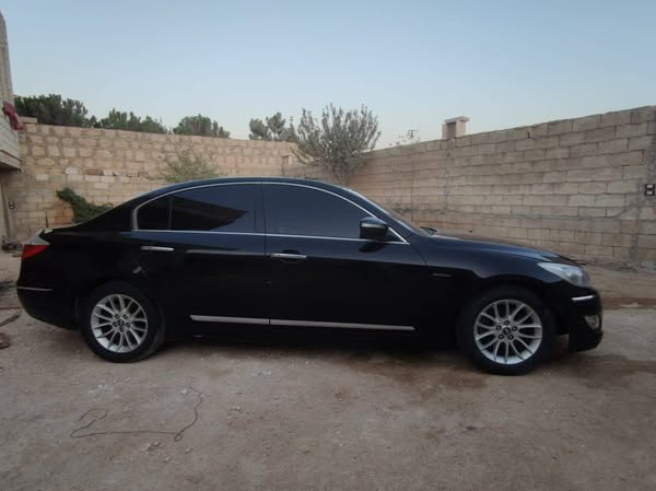 هونداي جينيسيس 2012 - صورة 2