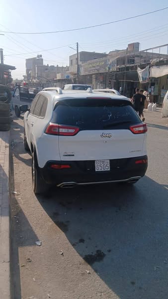 جيب شيروكي 2015 - صورة 3