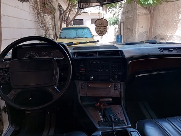 بي ام دبليو 730 1979 - صورة 5