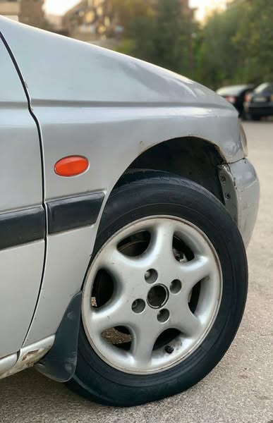 فورد آسكورت 1998 - صورة 1