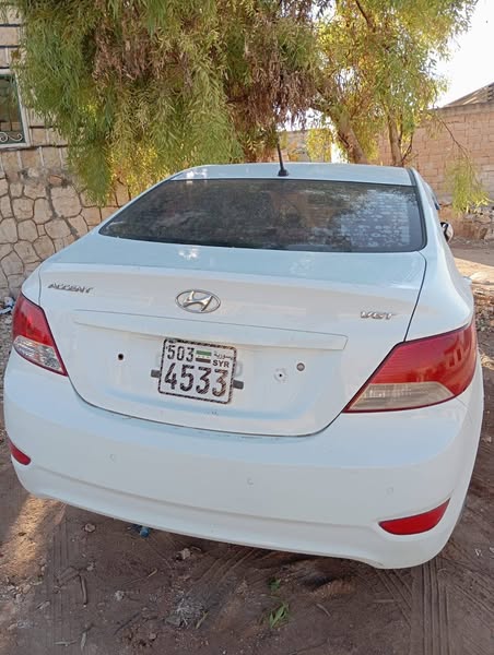 هيونداي اكسنت 2011 - صورة 1