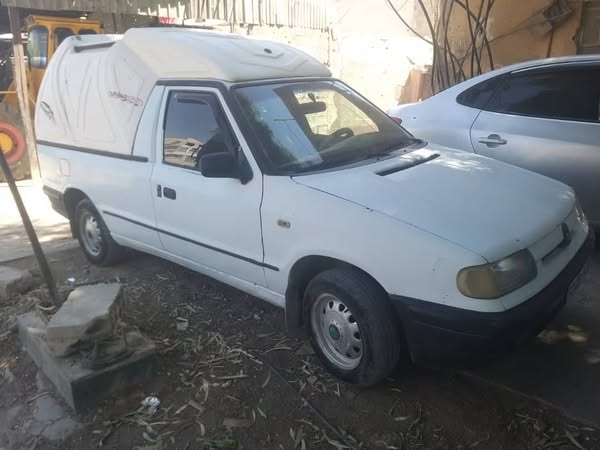 سكودا Pickup 1996 - صورة 3