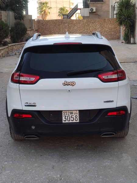 جيب شيروكي 2015 - صورة 3