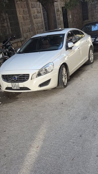 فولفو S60 2012 - صورة 1