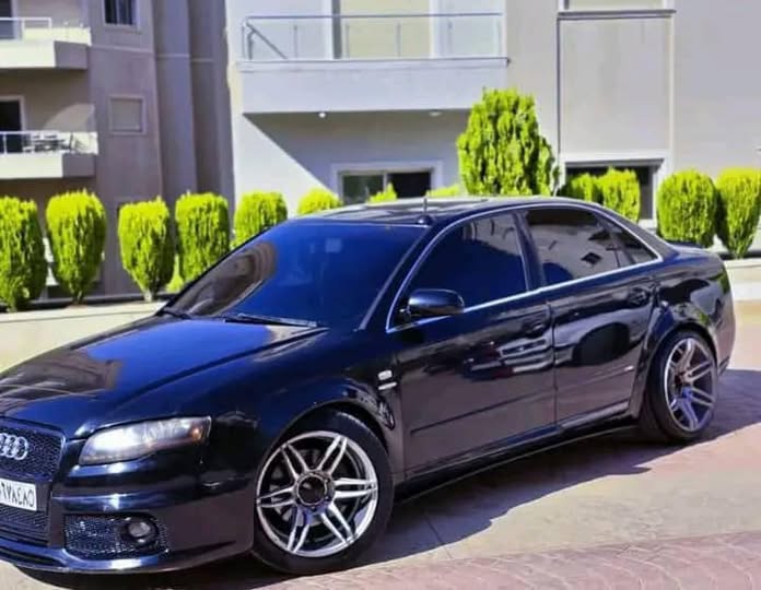 اودي A4 2008