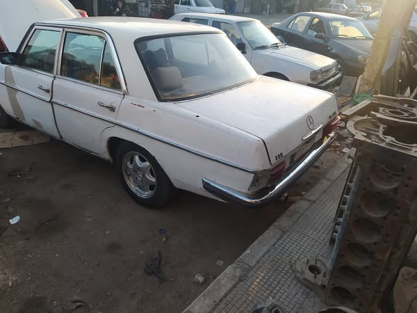 مرسيدس 230 1976 - صورة 3