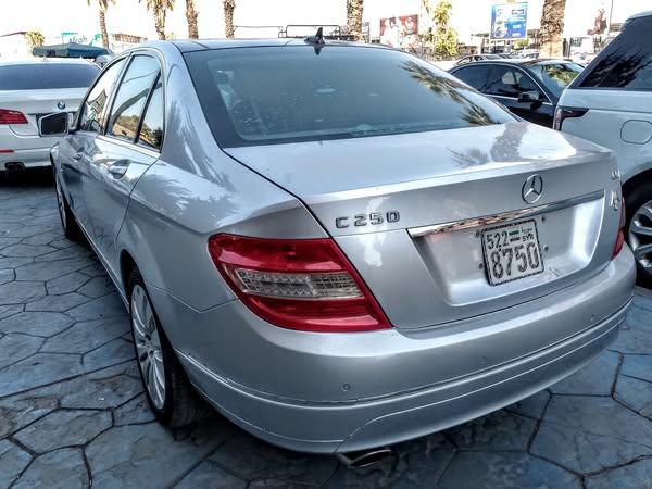 مرسيدس-بنز C250 2010 - صورة 2