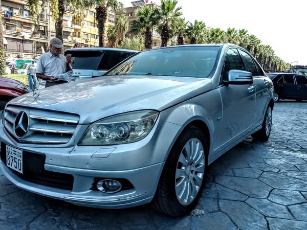 مرسيدس-بنز C250 2010 - صورة 5