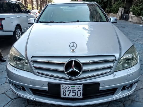 مرسيدس-بنز C250 2010 - صورة 1