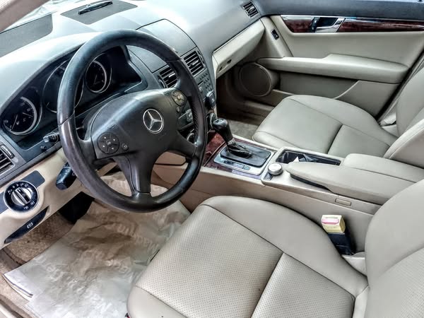 مرسيدس-بنز C250 2010 - صورة 3