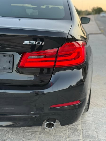 BMW 520i 2018 - صورة 4