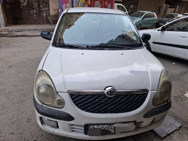 دايهاتسون سيريون 2004 - صورة 1