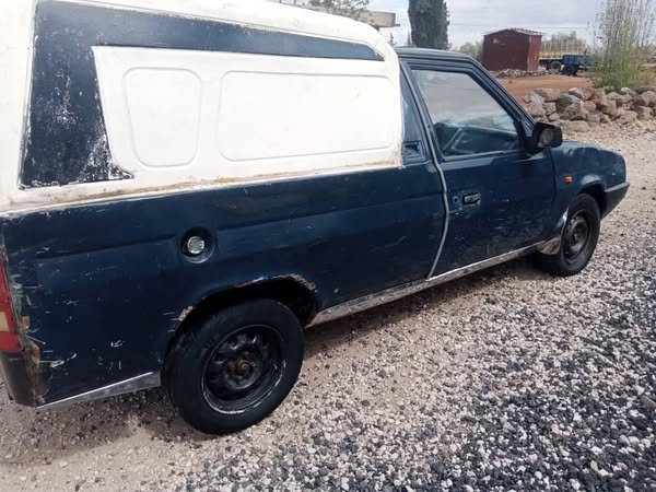 سكودا Pickup 1994 - صورة 5
