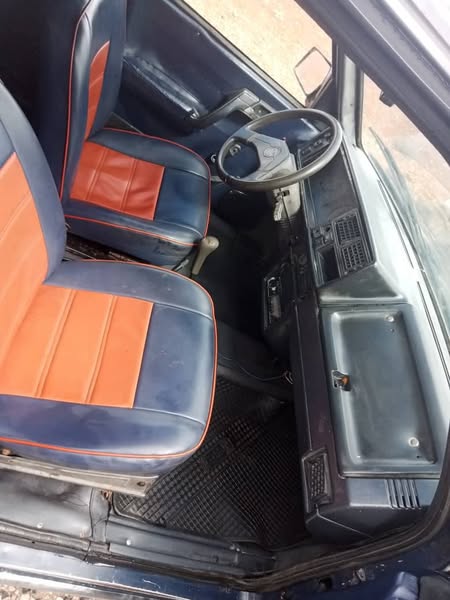 سكودا Pickup 1994 - صورة 1
