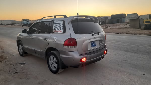 هيونداي سنتافيه 2005 - صورة 4