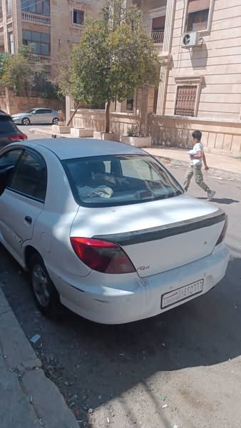 كيا ريو 2002 - صورة 4