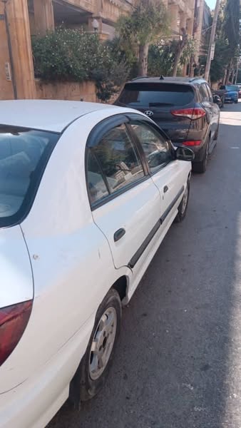 كيا ريو 2002 - صورة 2