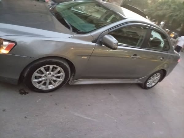 ميتسوبيشي لانسر 2009 - صورة 5