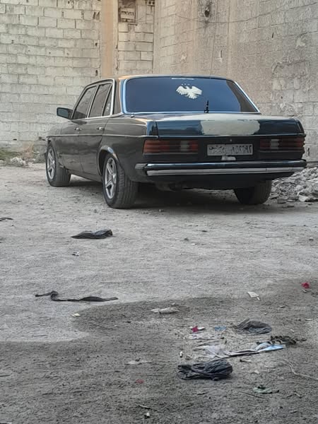 مرسيدس 230 1982 - صورة 3