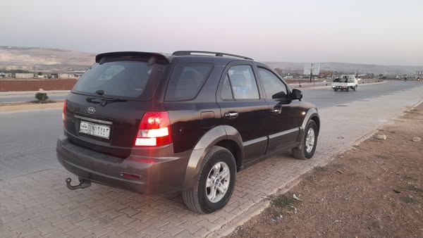 كيا سيرنتو 2006 - صورة 5